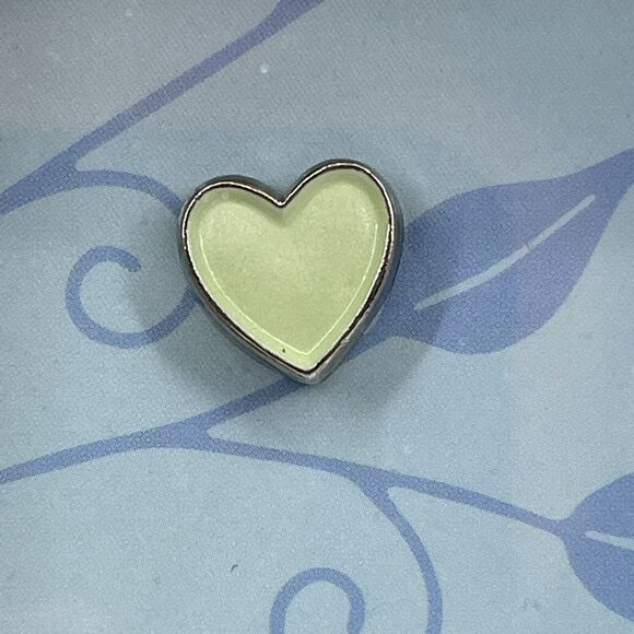 Hallmark FAMILY Photo Shadowbox with 3 Heart Magnets Collage Silver Square Frame - Picture 10 of 12